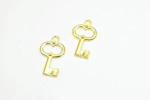 18 PCs Key Charm Pendant Bead Gold Size 21.5x12.5mm Decorative Design Metal Beads 1.5mm Jump Ring Opening for Jewelry Making