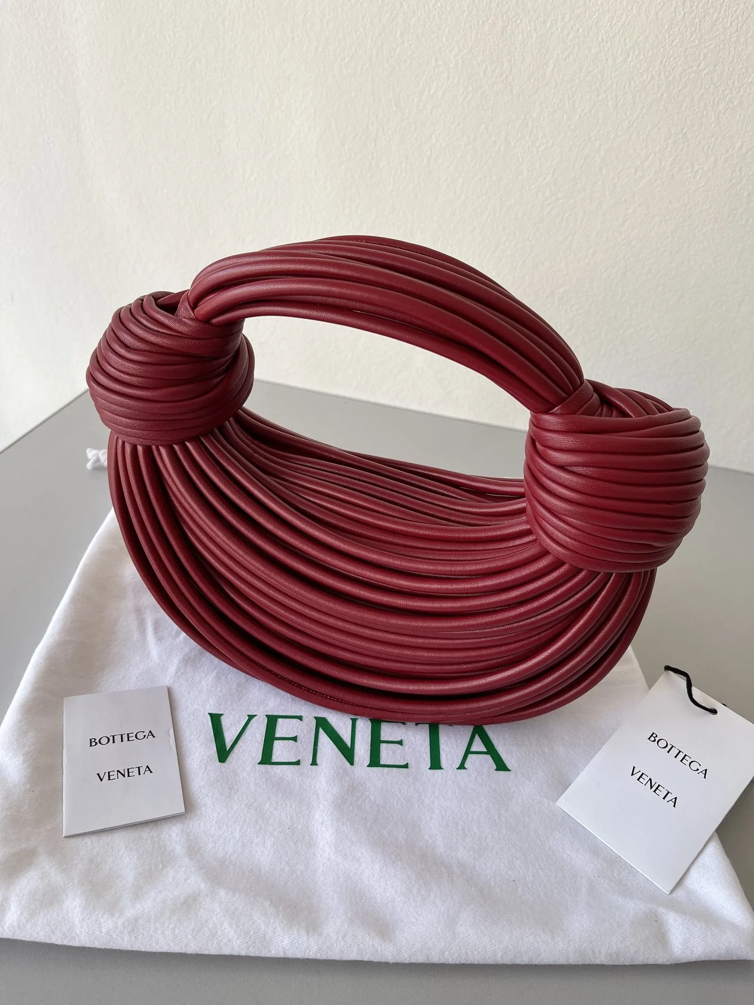 BV Double Knot Red, For Women, Bags 9.8in/25cm