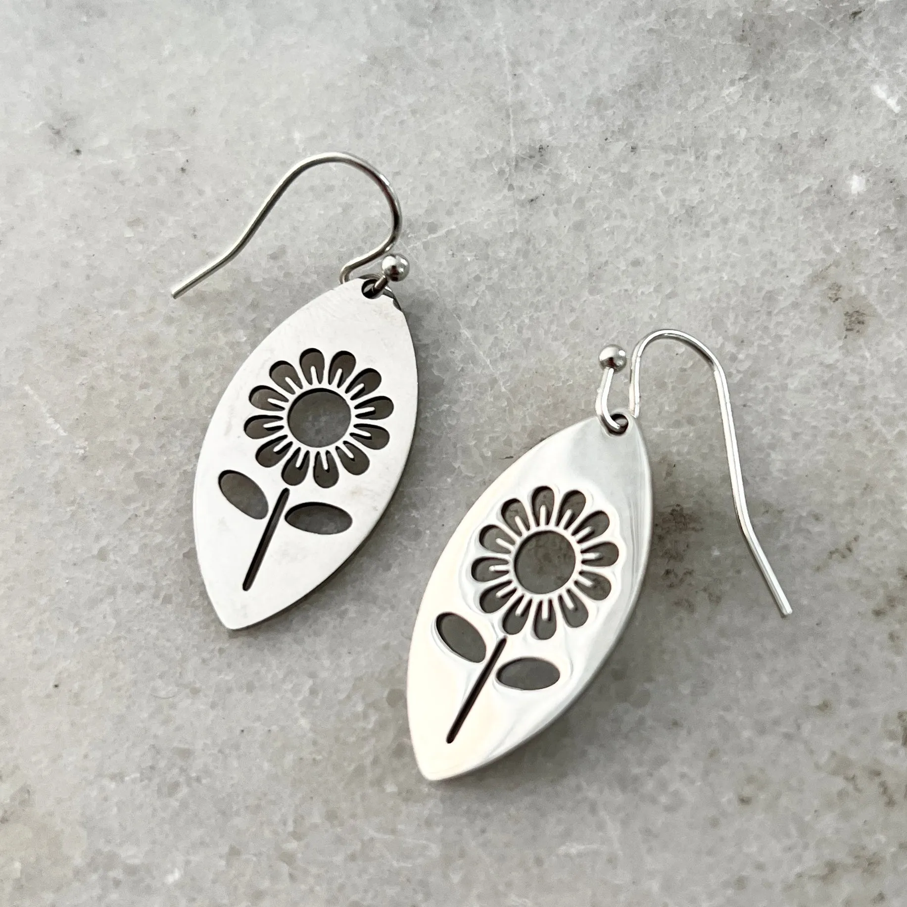 Daisy Cut Out Earrings - Silver