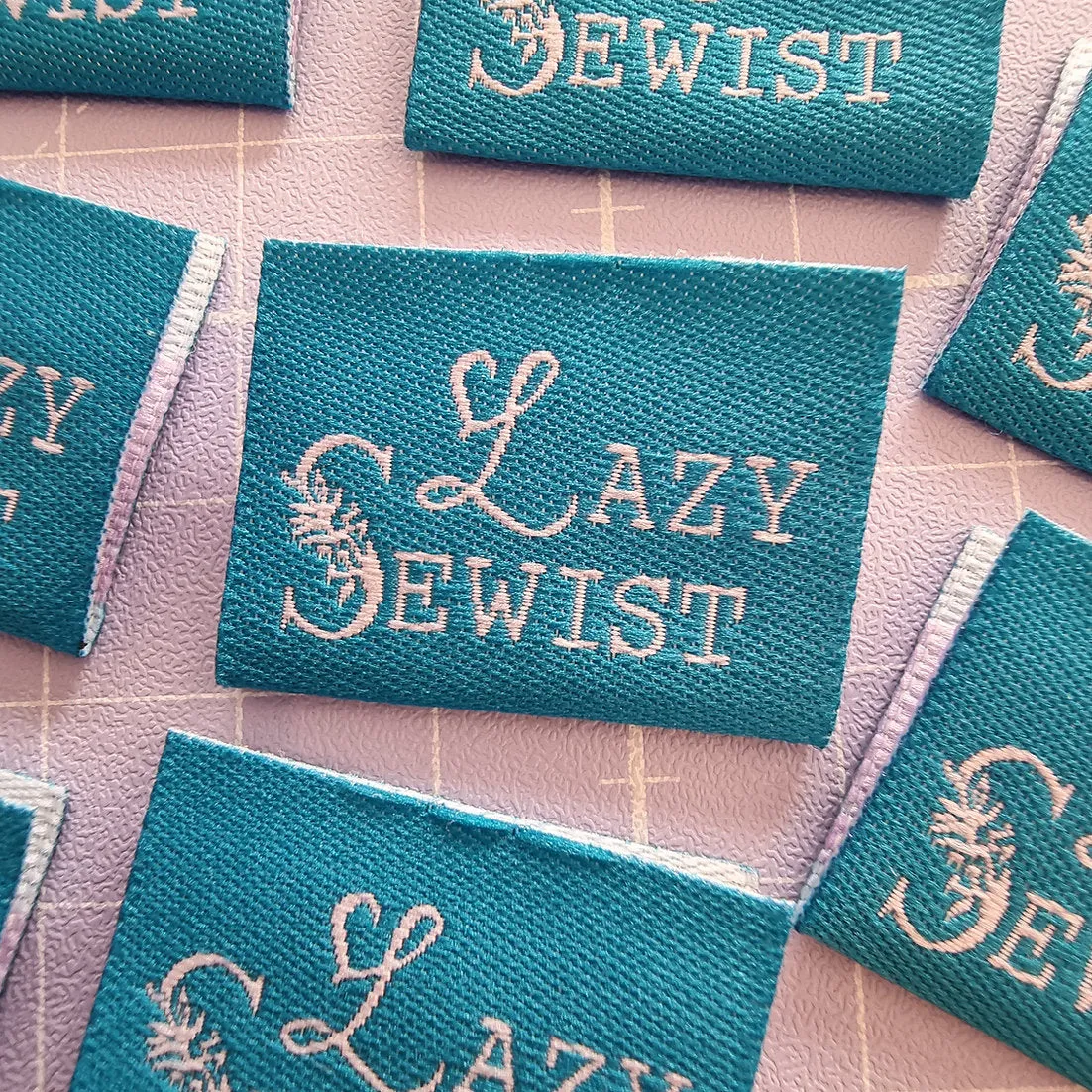 "LAZY SEWIST" Woven Label Pack - Sew Anonymous